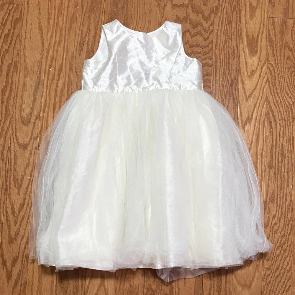 David's Bridal Ivory Satin and Tulle Flower Girl Dress - Picture 1 of 4